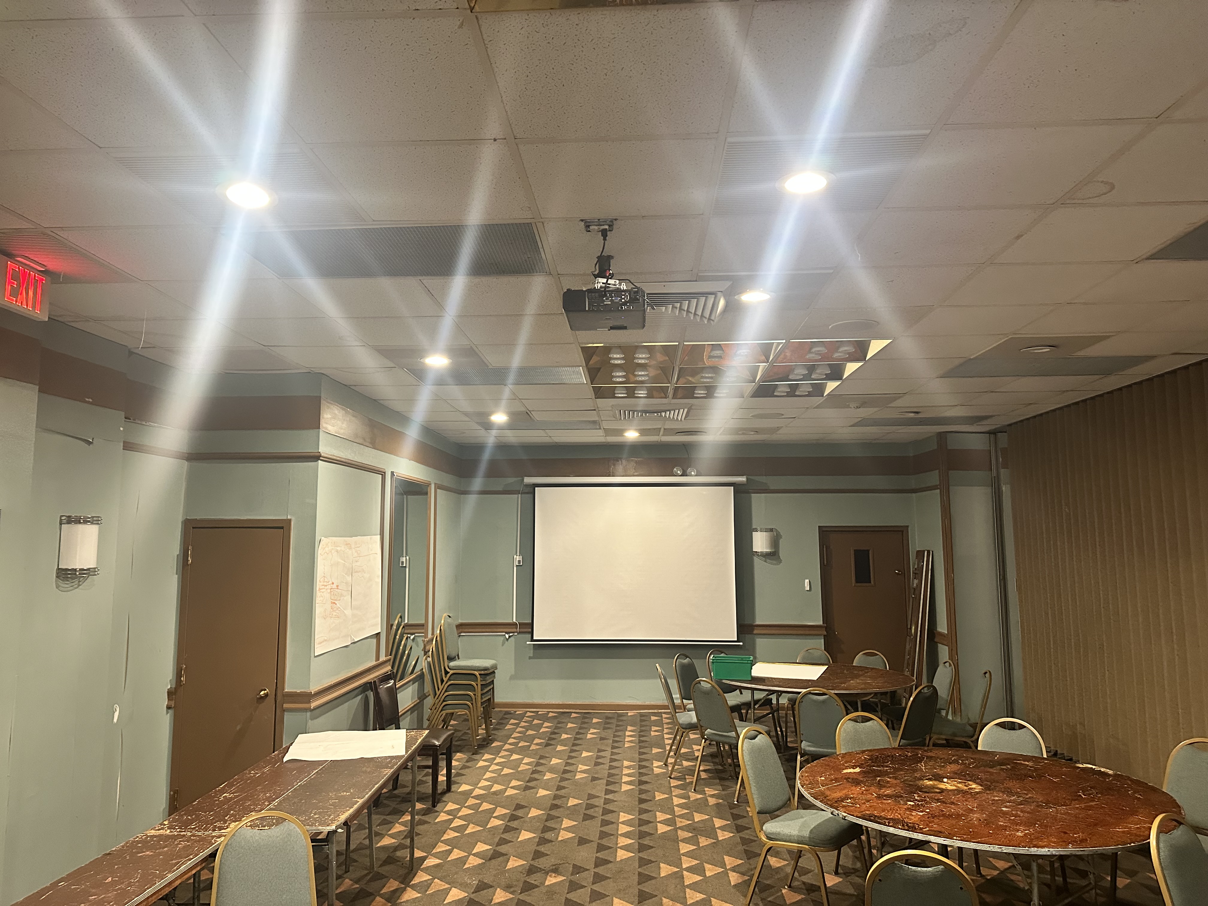 Commercial projector installation by 1ntel